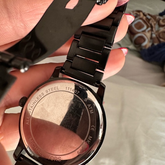 Michael Kors watch - Picture 2 of 4